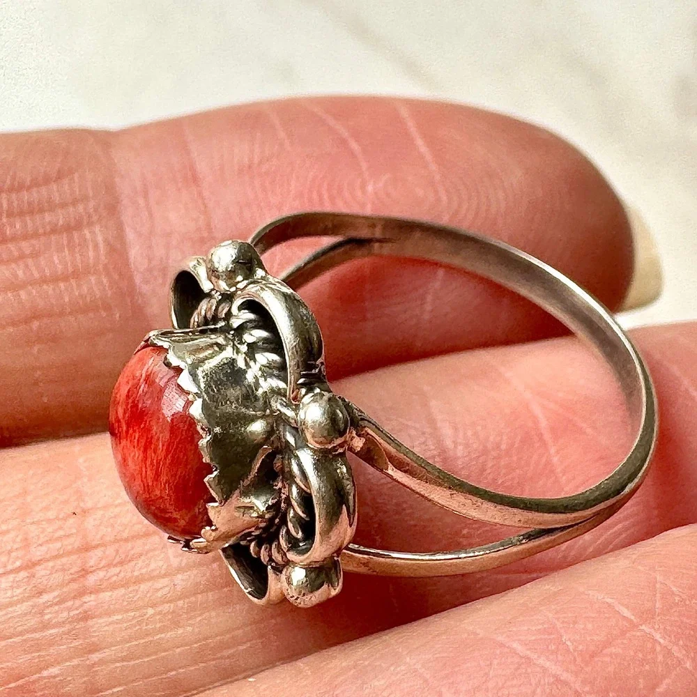 Navajo Flower Ring Red Spiny Oyster Sz 7 Sterling Silver Scalloped Native Amer
